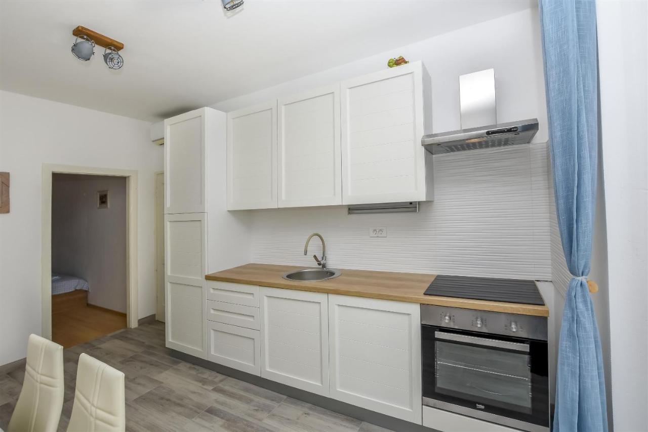 Apartments Dragica Primosten Exterior photo