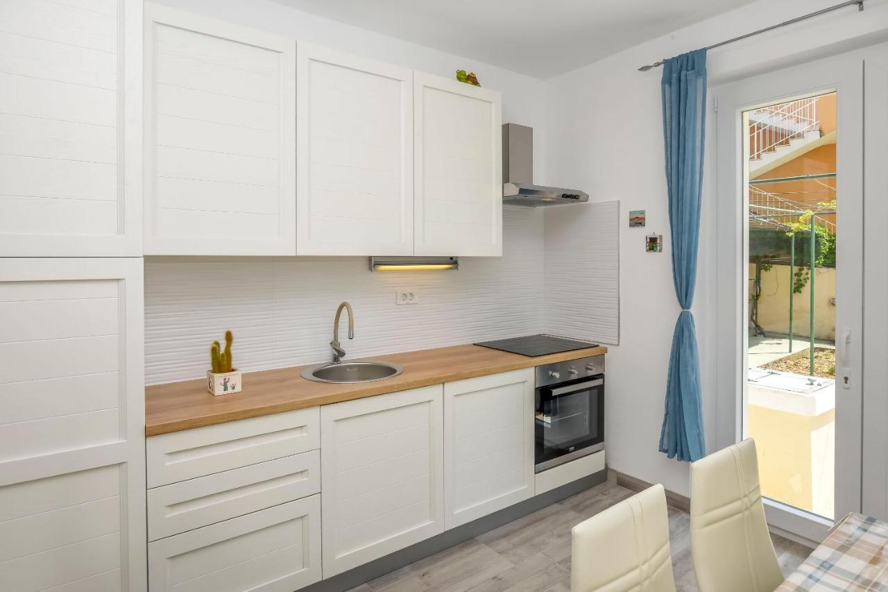 Apartments Dragica Primosten Exterior photo