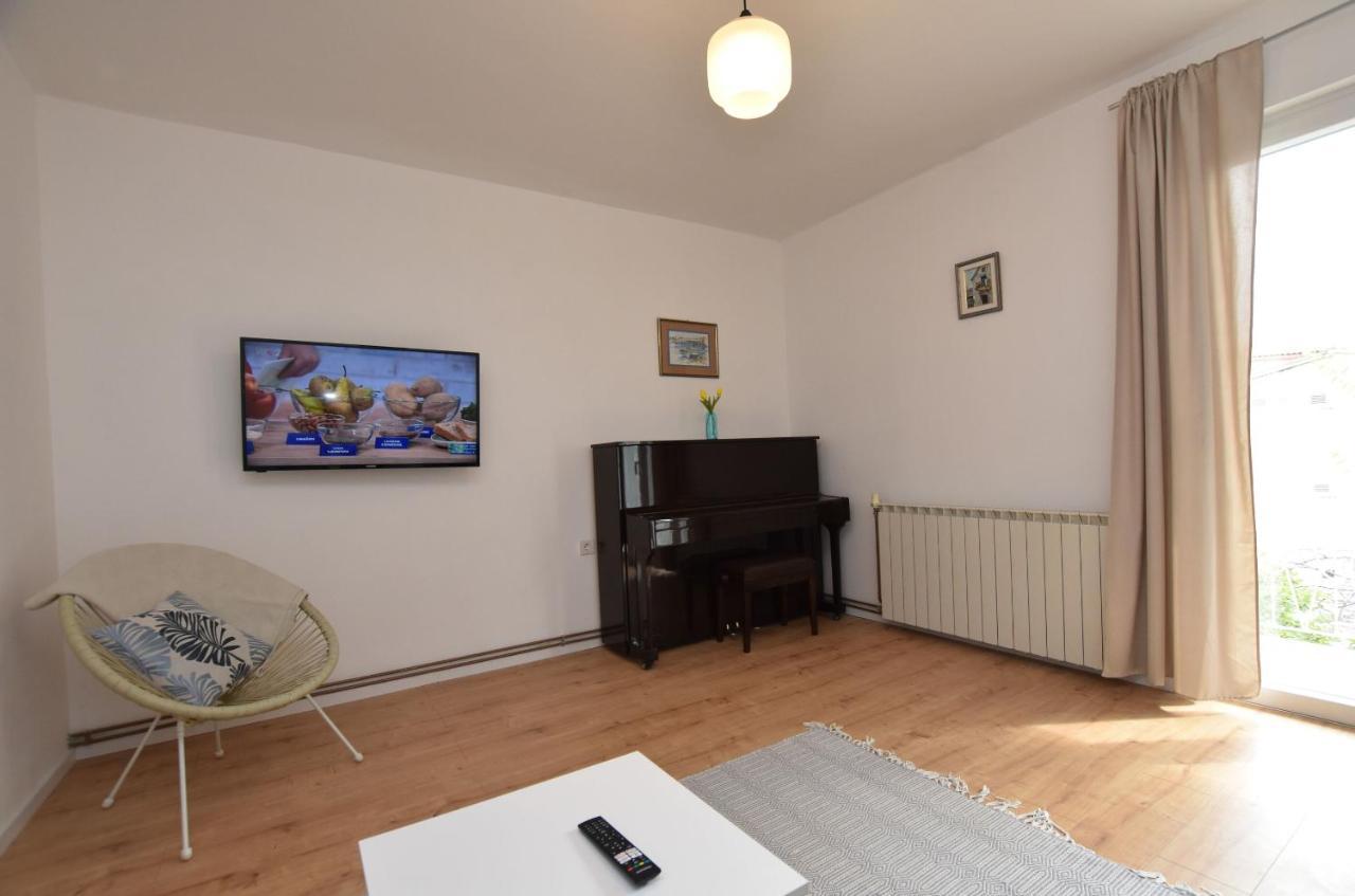 Apartments Dragica Primosten Exterior photo