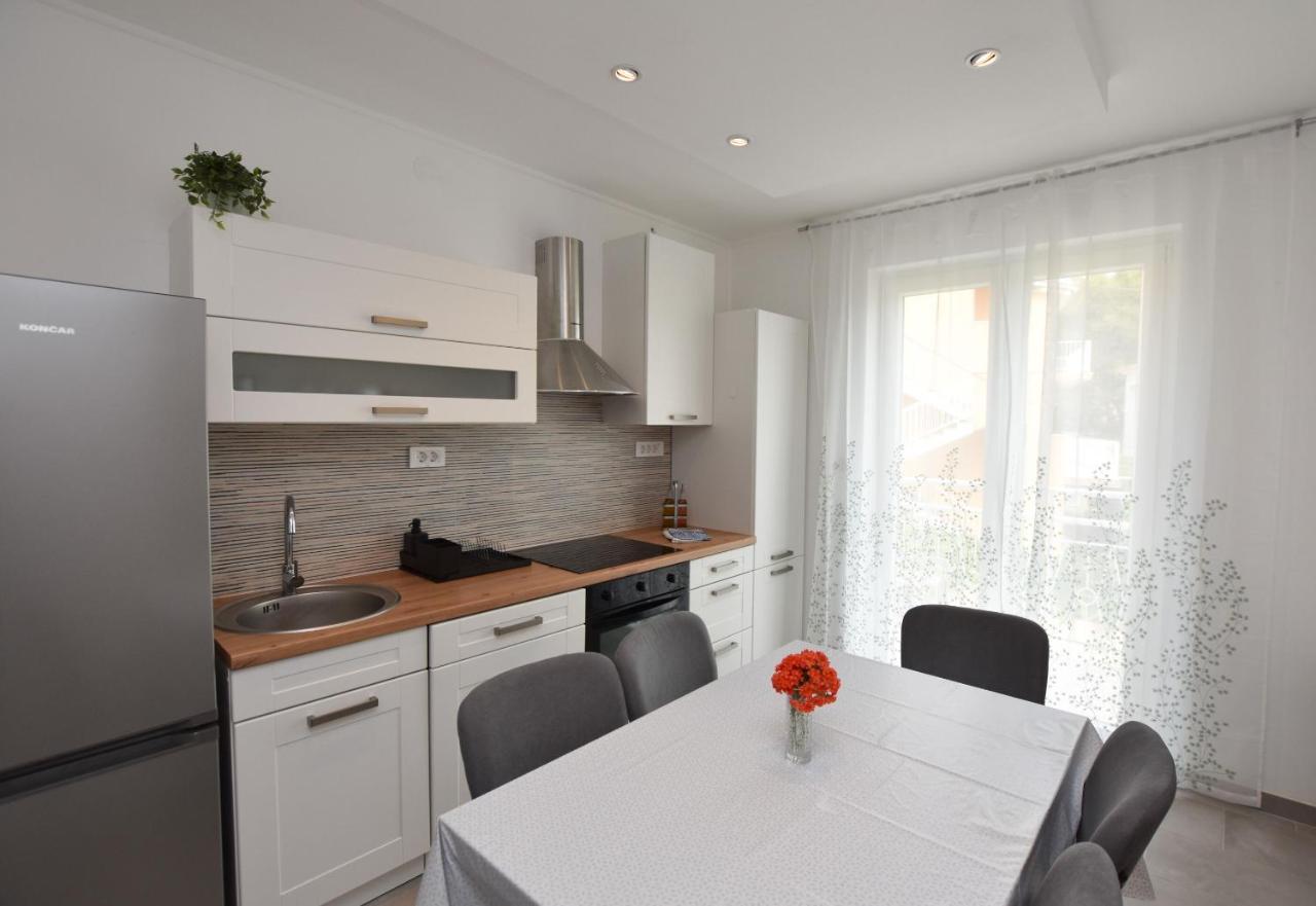 Apartments Dragica Primosten Exterior photo