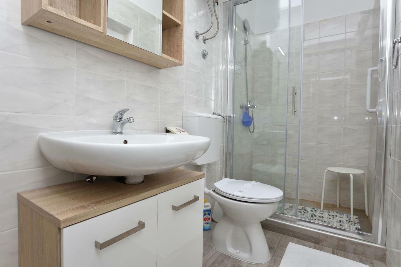 Apartments Dragica Primosten Exterior photo