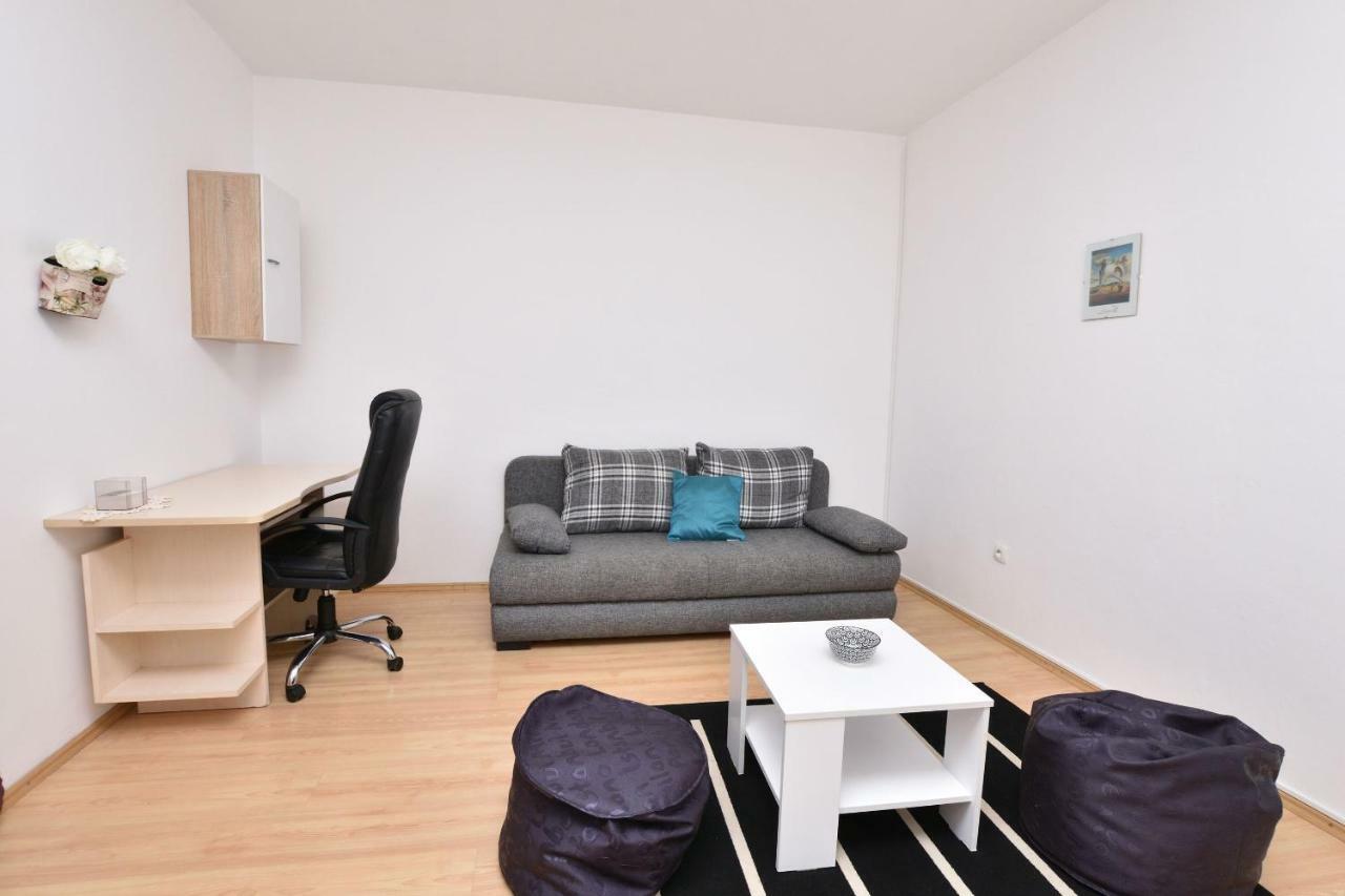 Apartments Dragica Primosten Exterior photo